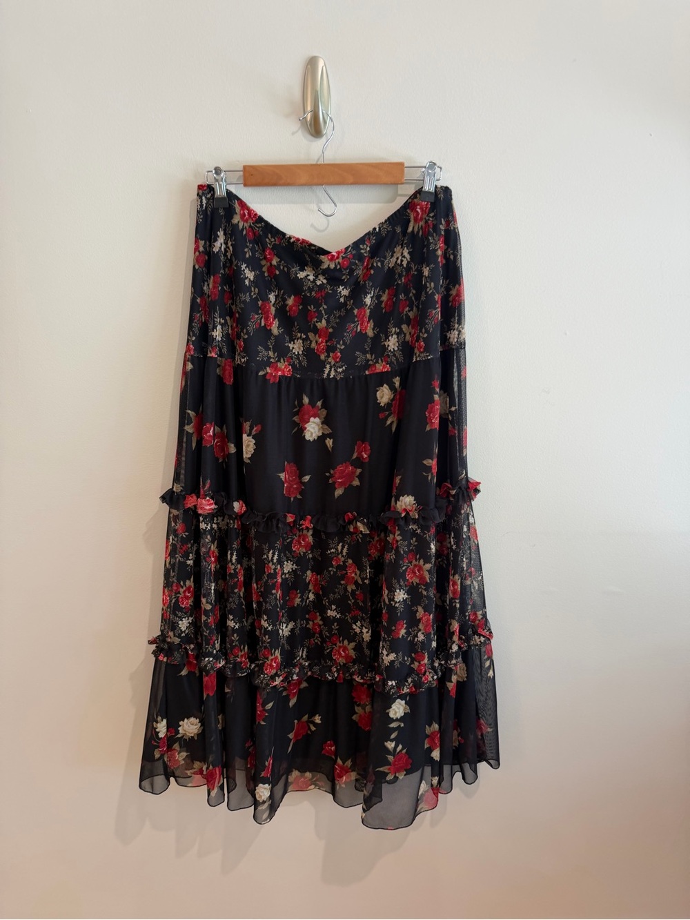 Vintage Black Floral Tiered Midi Skirt - Red & Cream Rose Print